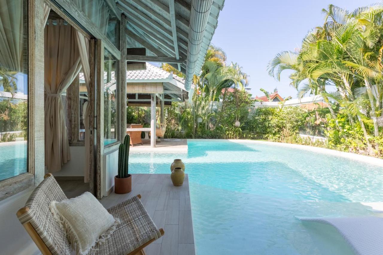 Cocowhite Villa Seminyak  Luaran gambar